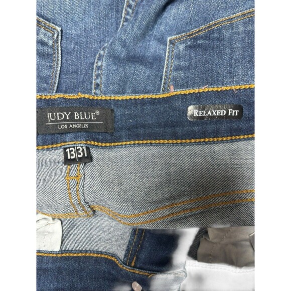 Judy Blue Women’s Relaxed Fit Dark Wash Distressed Jeans‎ Size 13/31 High Rise - Picture 4 of 7